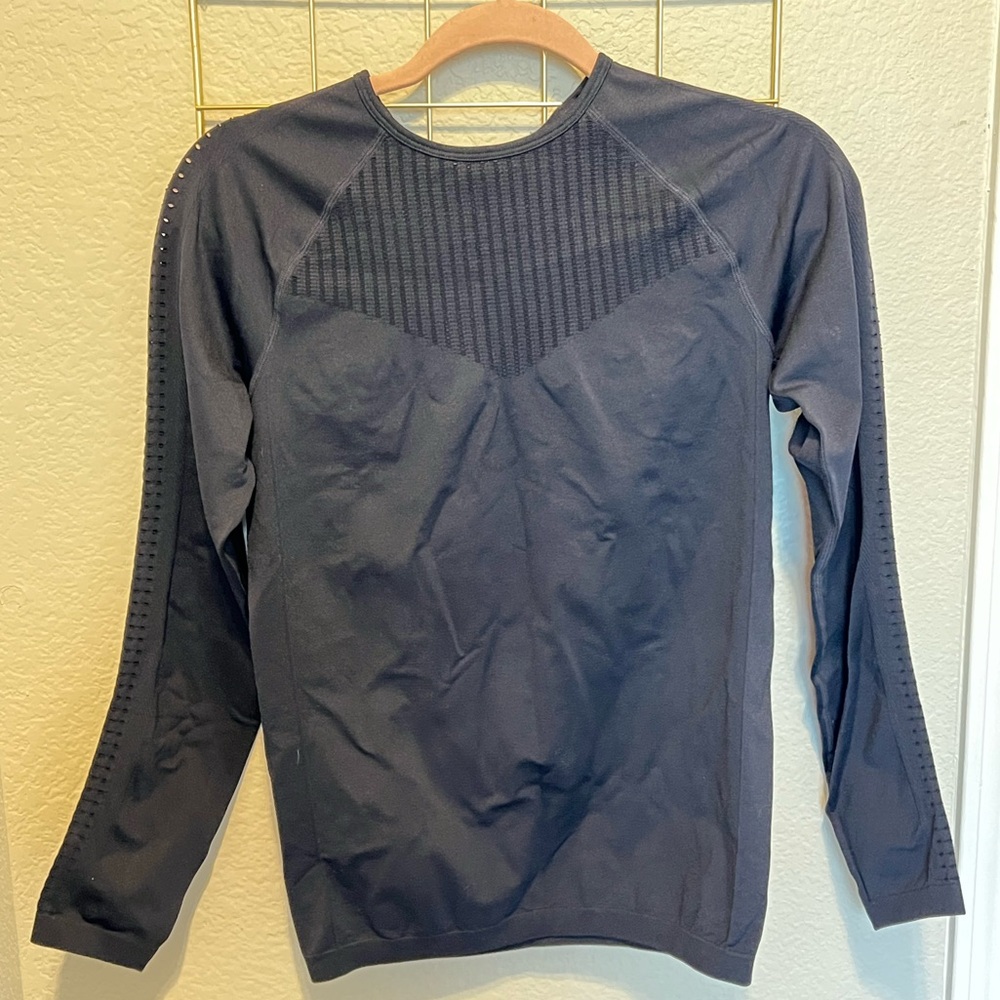Fabletics Women’s Long-Sleeve Black Shirt